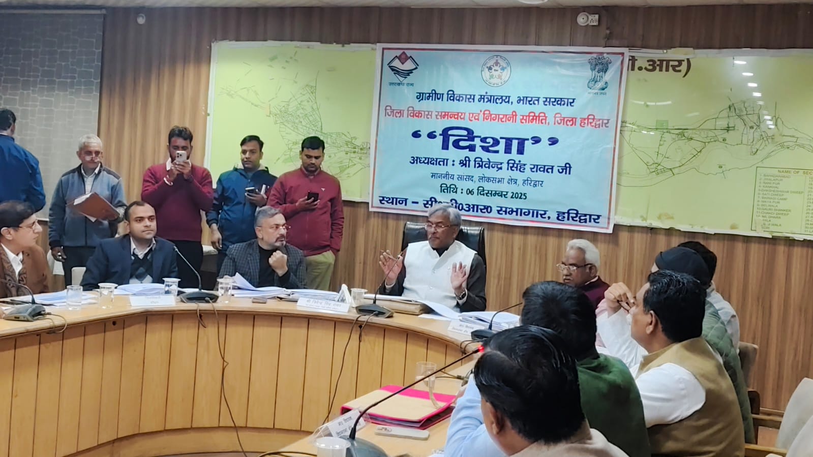 जनकल्याणकारी योजनाओं में आपसी समन्वय सुनिश्चित करने के निर्देश— त्रिवेन्द्र सिंह रावत